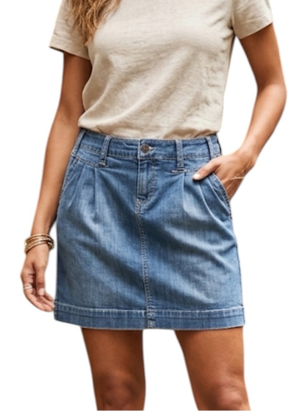 SMART SET 90’s Medium Wash Pleated Front Denim Skirt